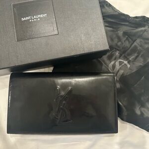 Saint Laurent Belle de Jour Clutch Patent